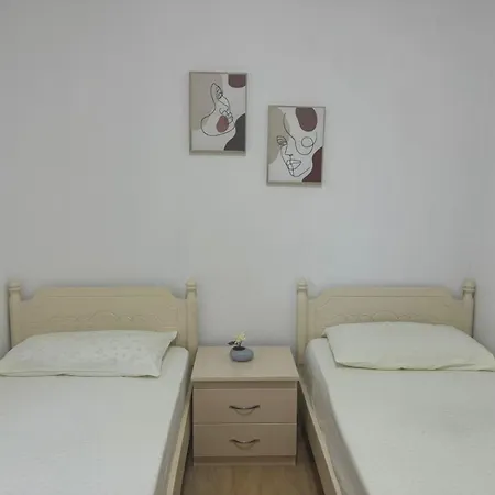Kurti Affittacamere